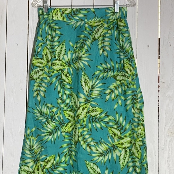C&C California Skirt - Picture 2 of 11